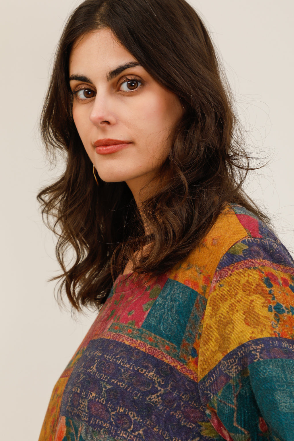 Šarena haljina s patchwork uzorkom